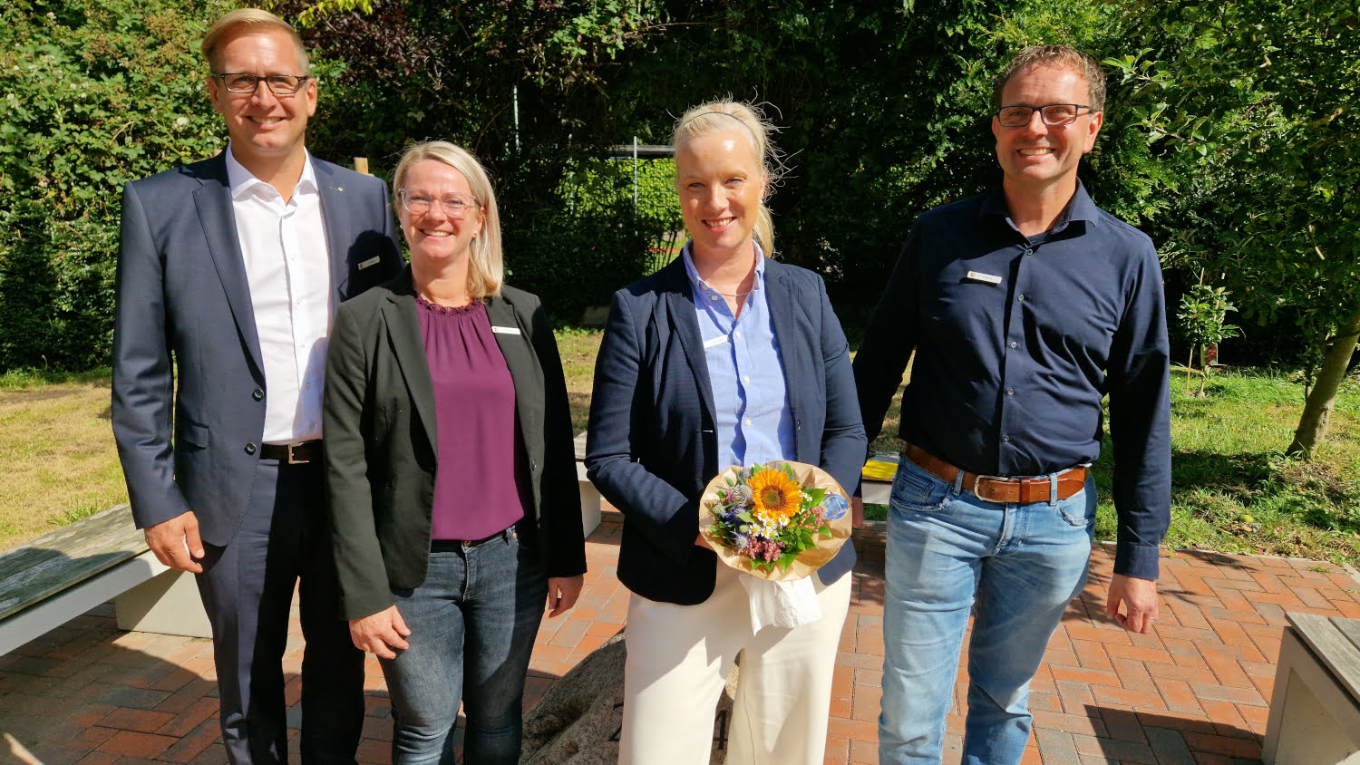 Landrat Stephan Siefken, Kreisrätin Sindy Nestler, Dr. Christina Matzigkeit und Personalratsvorsitzender Martin Bolte bei der Ernennung zur Amtsärztin